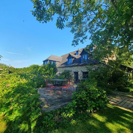 Maison En Pierre Dans Son Nid De Verdure Roz-Landrieux Exteriér fotografie