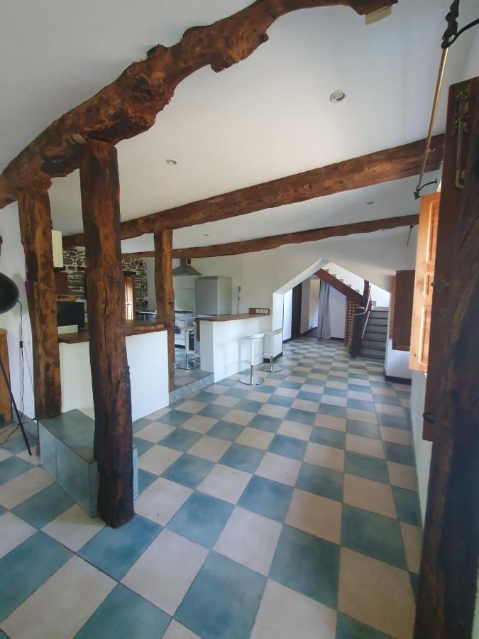 Maison En Pierre Dans Son Nid De Verdure Roz-Landrieux Exteriér fotografie