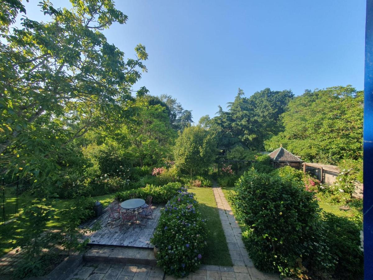 Maison En Pierre Dans Son Nid De Verdure Roz-Landrieux Exteriér fotografie